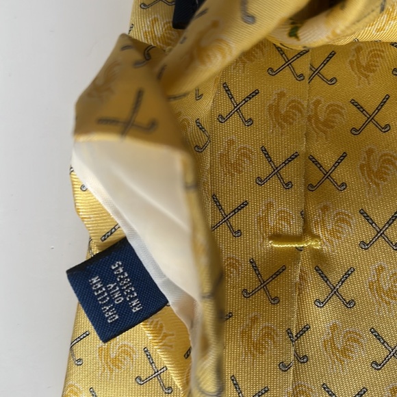 Vineyard Vines Custom Collection Handmade Silk Tie - Golf Clubs & Rooster 🏌️🐓 - Picture 5 of 7